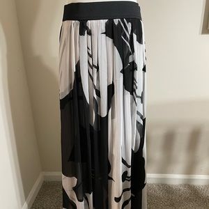 NWT WHBM Floral Maxi Skirt Sz 6